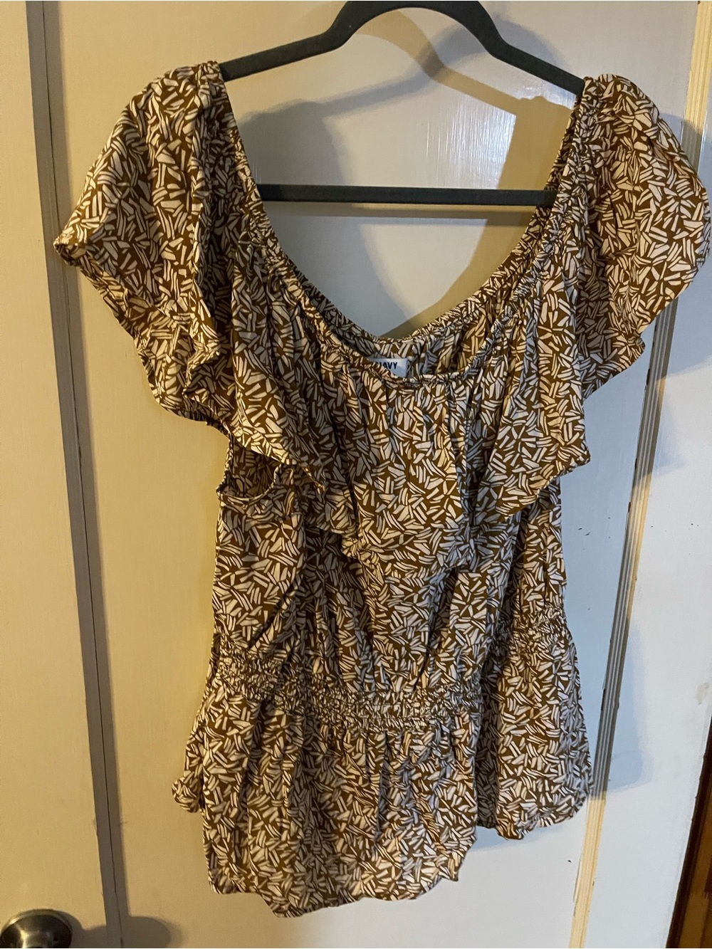 Old Navy Brown Leaf-Print Ruffle Peplum Blouse